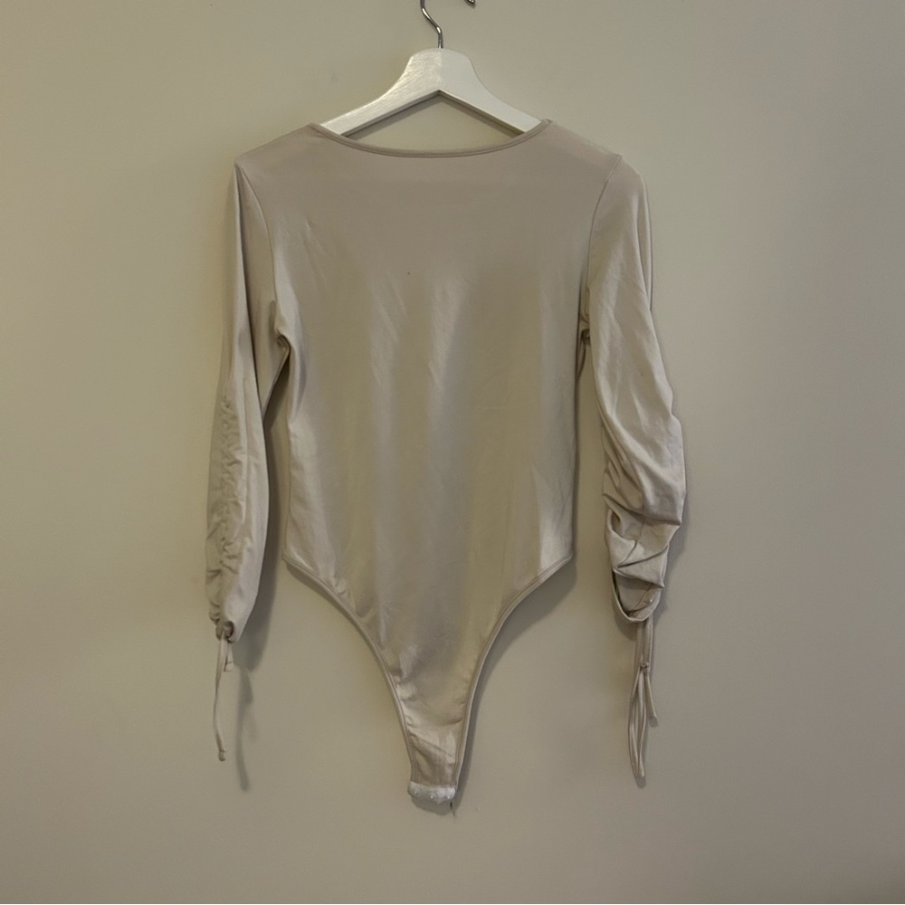 Shein Tops Soft Cream and White Fitted Neutral Stretchy Minimalist Basic Shirts - Picture 7 of 15